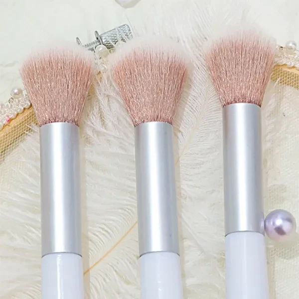 Premium White Makeup Brush - Perfect for Face Blush (High Quality)