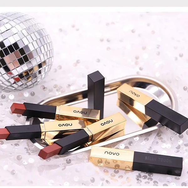 Small Gold Bar Women Moisturizing Lipstick, Long Lasting Mist Velvet Lips