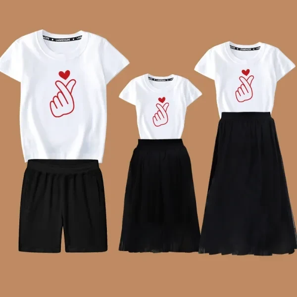Heart Print Mini T-Shirt Stylish & Comfy Women's Top for Summer