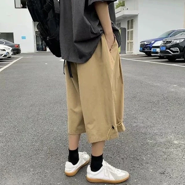 Khaki Loose Shorts for Men - Quick-Drying & Stylish with Pockets