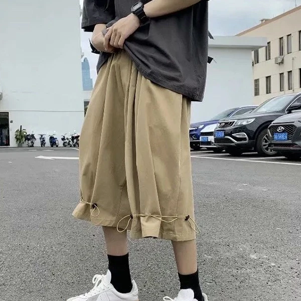 Khaki Loose Shorts for Men - Quick-Drying & Stylish with Pockets