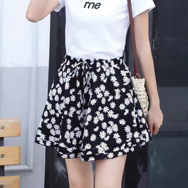 Black Daisy Elastic Waist Mini Skirt - Women's Polyester Material Normal Fit