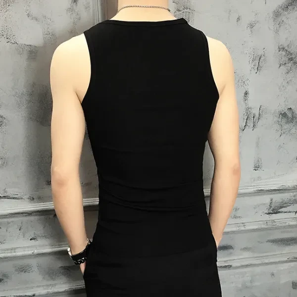 Black Men's Sleeveless Round Neck Vest Personal Fit Undershirt