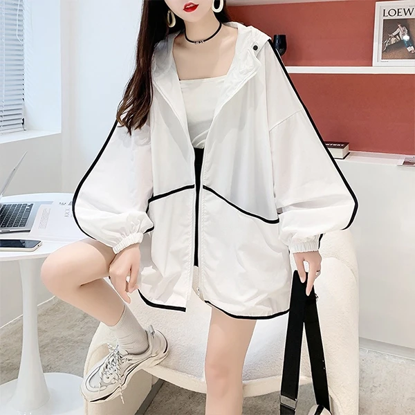 Breathable Thin Fabric Women Jacket Double Pockets Hoodie Neck Sun Protection Lo