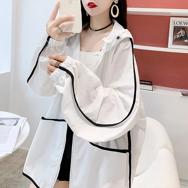Breathable Thin Fabric Women Jacket Double Pockets Hoodie Neck Sun Protection Lo