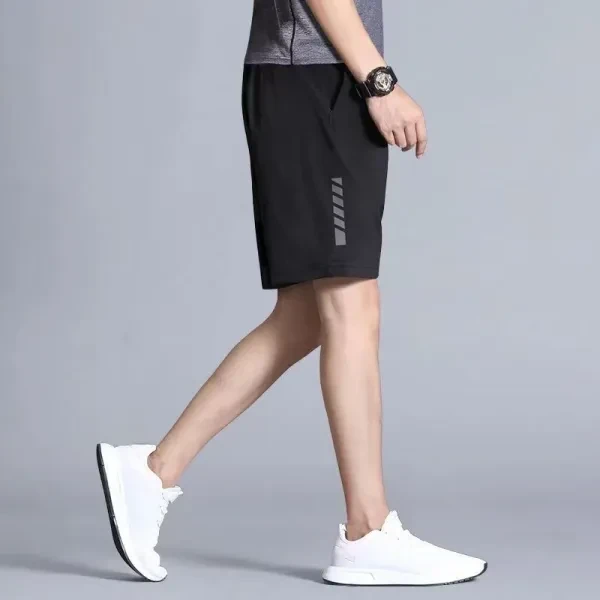 Stylish Men's Striped Elastic Waist Shorts - Cool & Breathable Summer Fashion