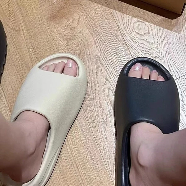 Unique Plain Design Non-Slip Men Summer Wear Slides Soft Sole Slippers
