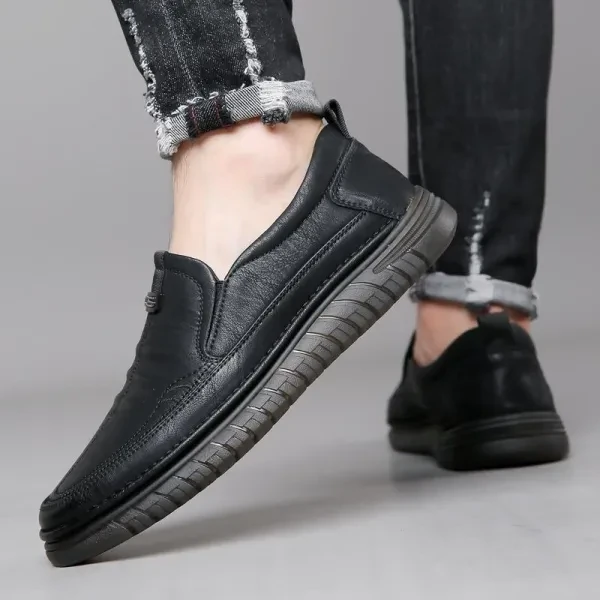 Gradient Color Stitch Detail Anti-Skip Wear Resistant Moccasin Slip-On Men Fashi