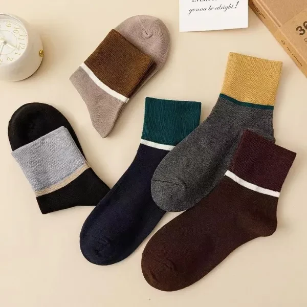 Five Pairs Ribbed Design Stretch Fabric Footwear Fashionable Crew Socks Set For