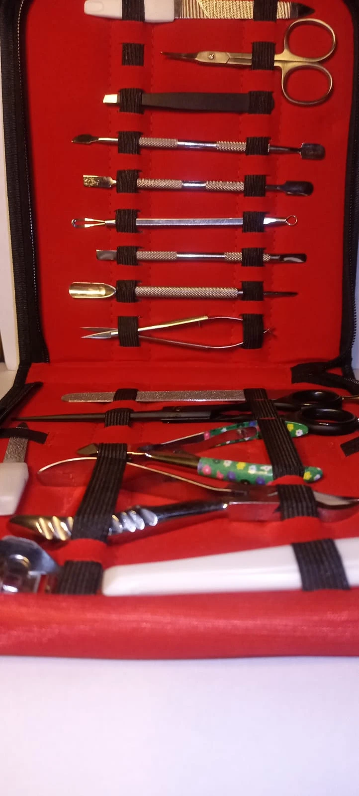 16 Pcs Nail Clippers Tool Kit For Male Or Female