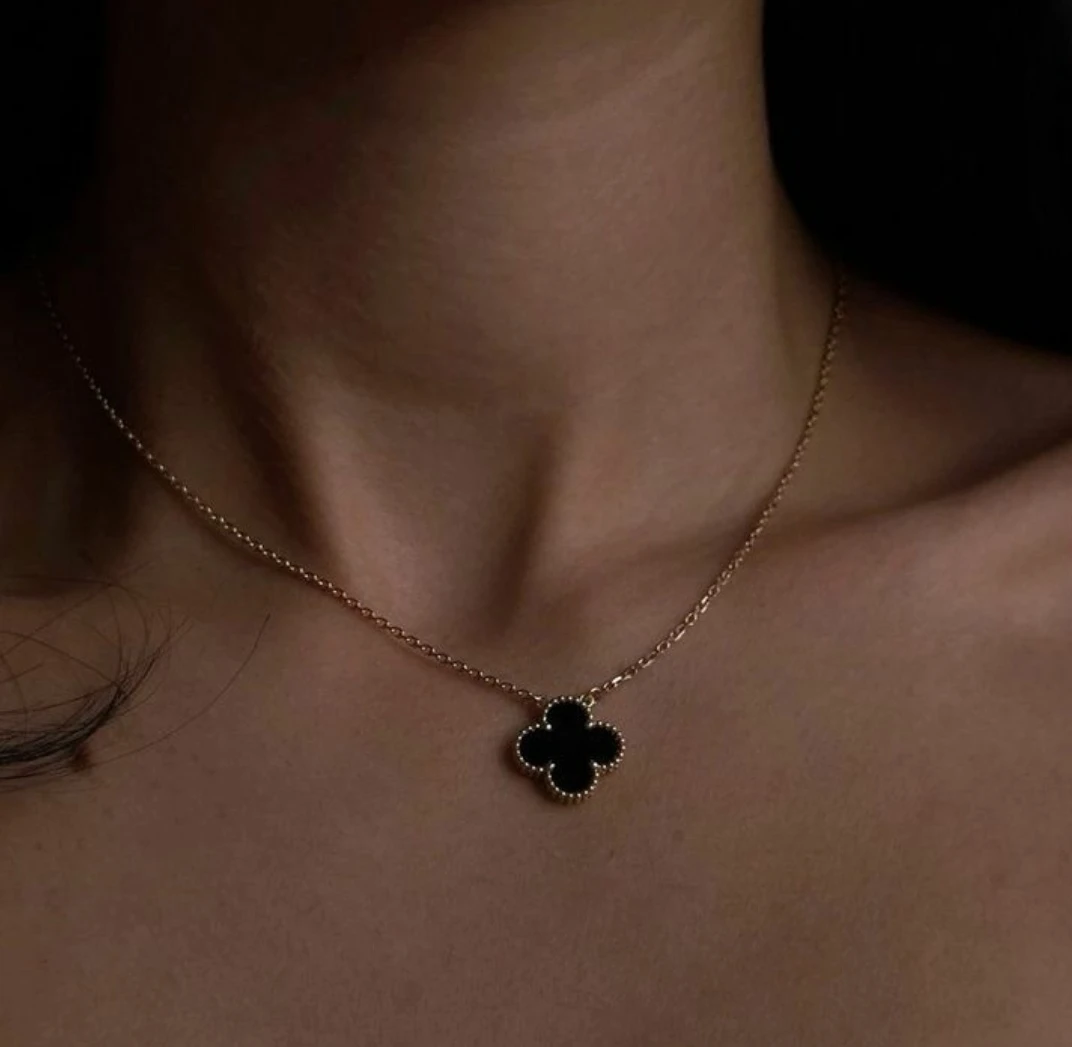 Stylish Gold Plated Van Cleef clover set for girls women