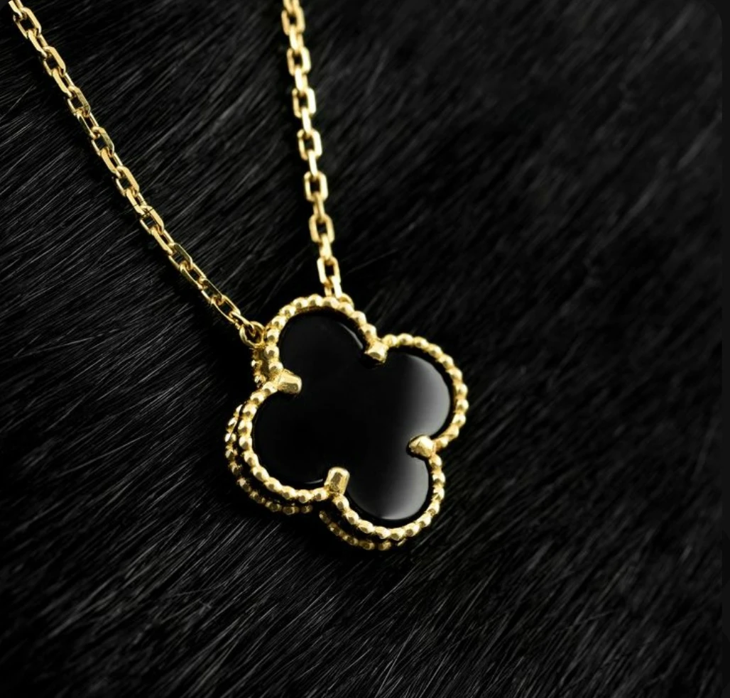 Stylish Gold Plated Van Cleef clover set for girls women