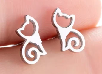 Chic Lightweight Drop Earrings – Elegant Design for Everyday Glam