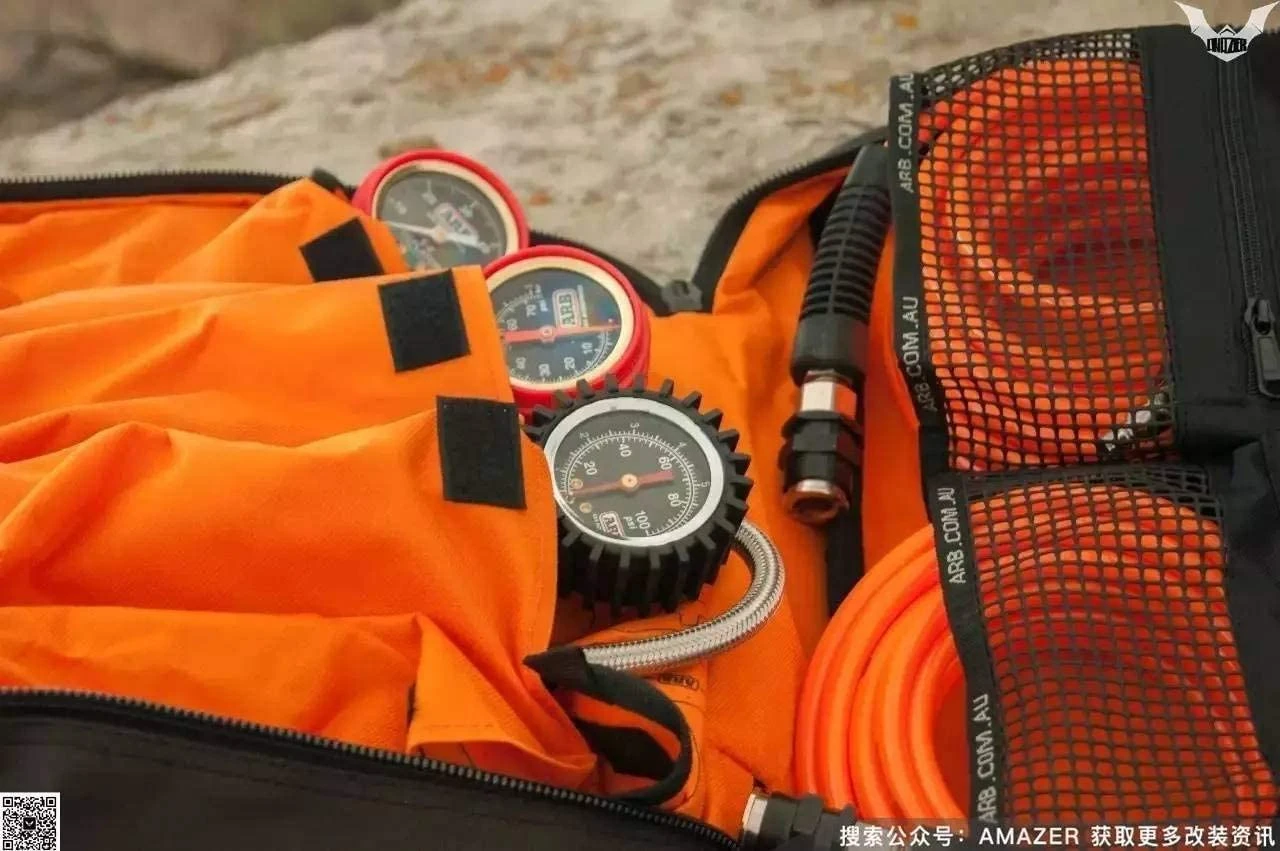 ARB ARB600 E-Z Deflator with Bar/Psi Gauge Include Recovery Gear Bag