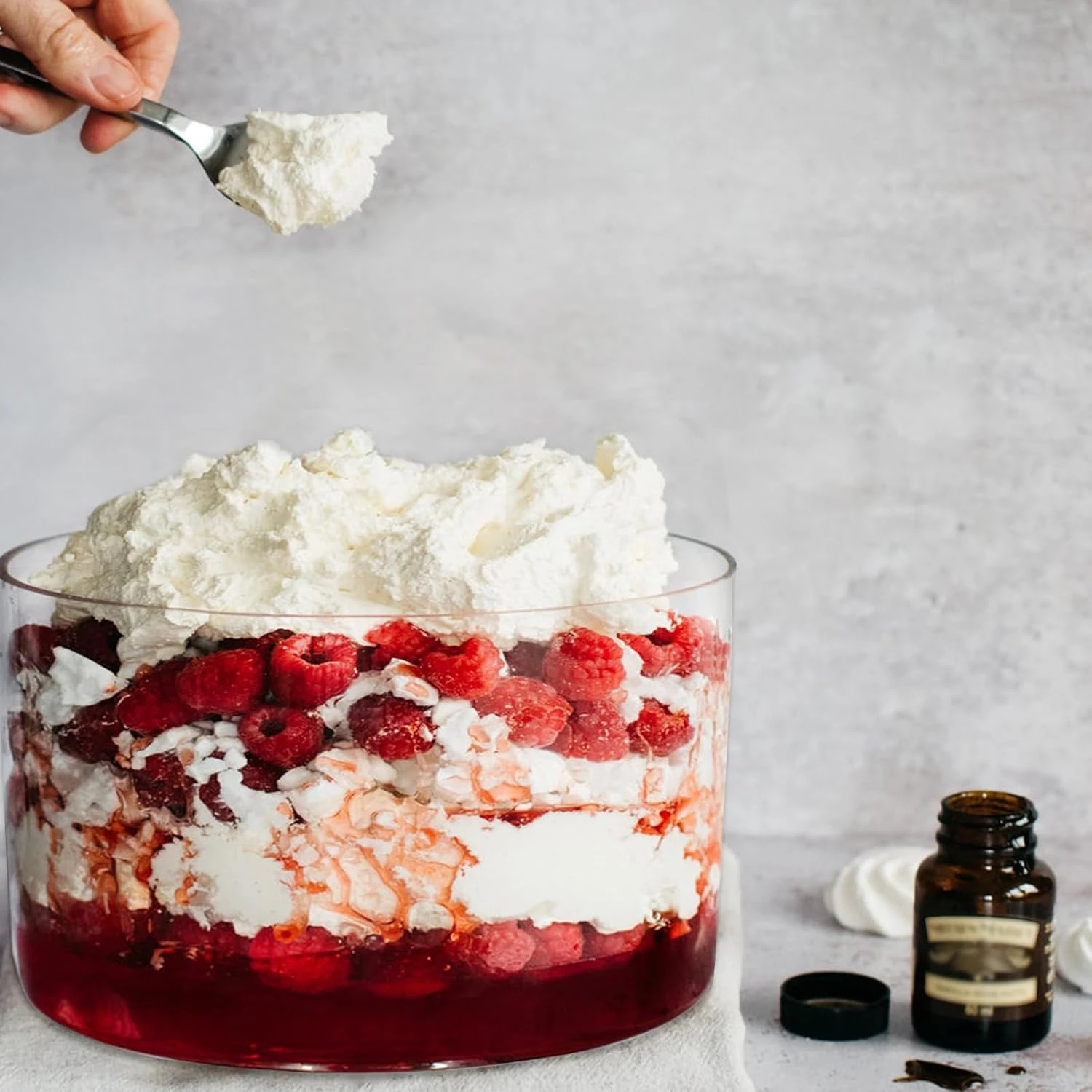 Opexscal 104oz Large Glass Trifle Bowl, Modern Design Clear Glass Round Dessert