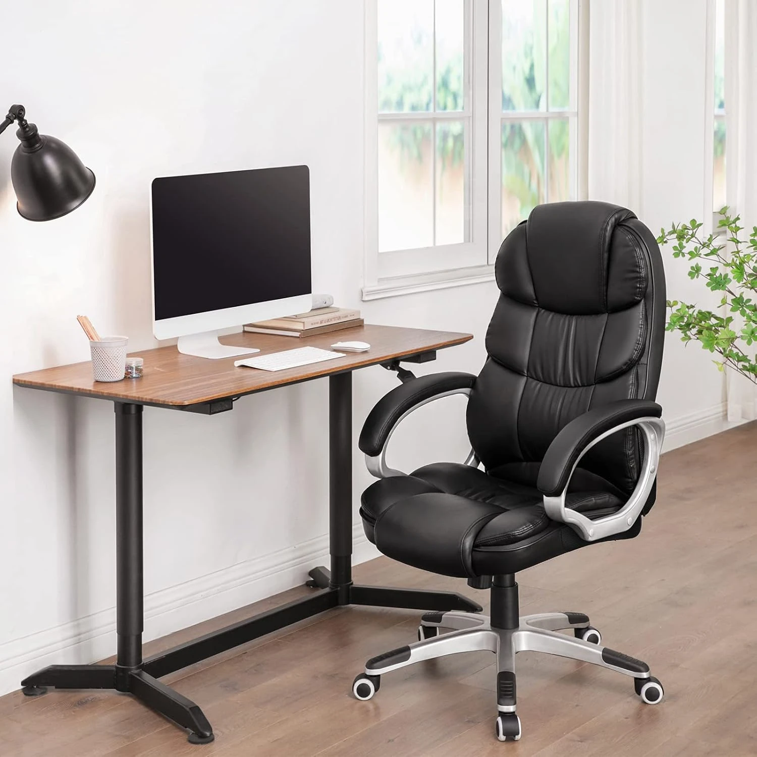 Songmics Office Chair Swivel Office Chair, Max. Load Capacity 150 Kg, Black Obg2