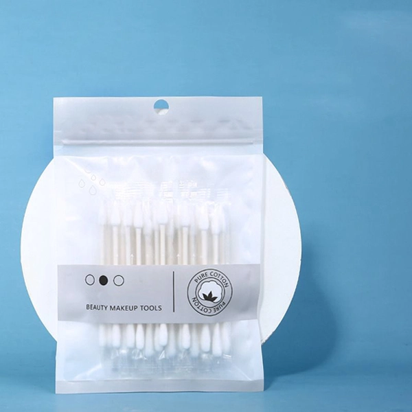 Plastic Lip Wands Lip Grooming Tool Set for Women in White Shades