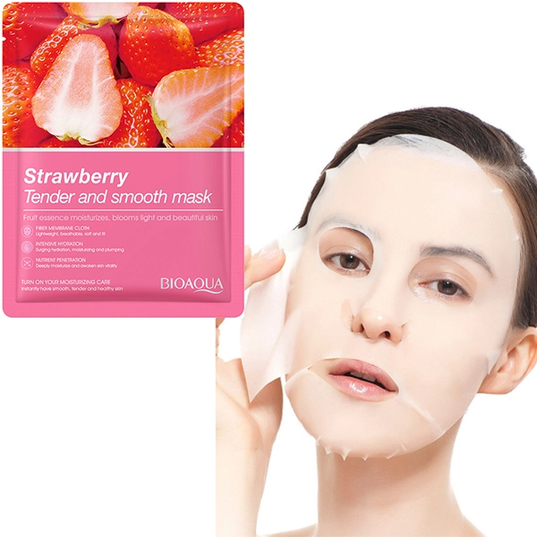 Strawberry Fruit Essence Moisturizing Face Mask Tender Smooth Skin Care Brighten