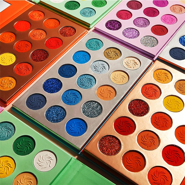 Vibrant Eyes 15-Color Eyeshadow Palette - Waterproof & Multi Texture