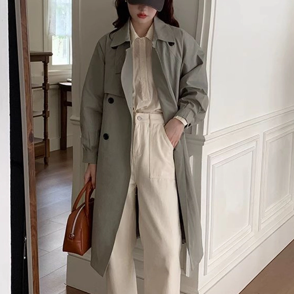 Green Blazer for Women | Button Closure | Lapel Neck | Long Coat. Ideal for Offi