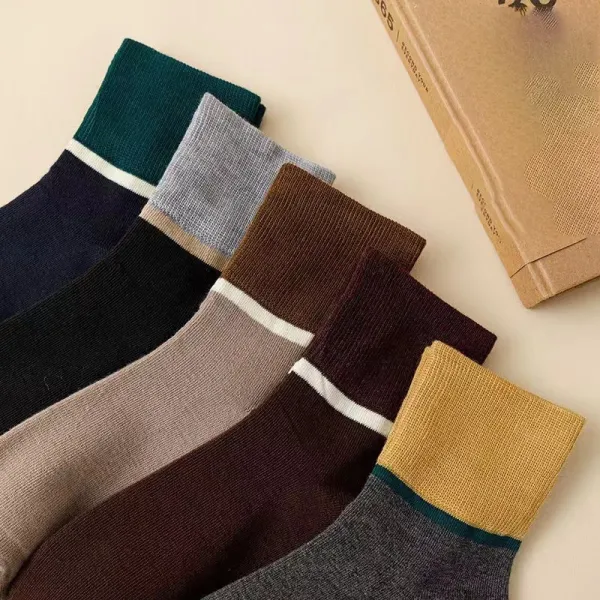 Five Pairs Ribbed Design Stretch Fabric Footwear Fashionable Crew Socks Set For
