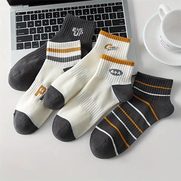 Colorful Letters Stripes Print Men Fashion Socks Set Breathable Soft Fabric Casu