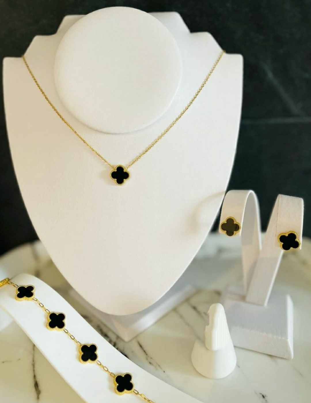 Stylish Gold Plated Van Cleef clover set for girls women