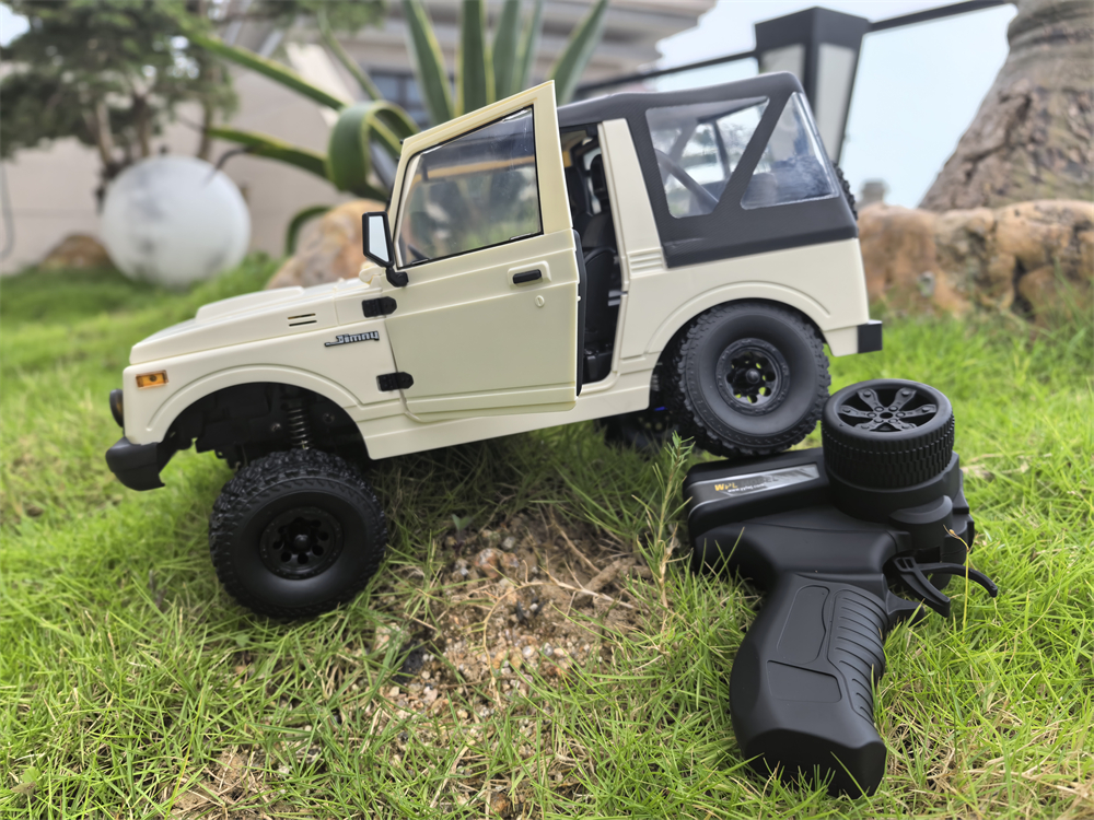 WPL C74-1 1/10 2.4G 4WD RTR Rc Car For SUZUKI JIMNY JA11 Truck Crawler Vehicle M banner 3